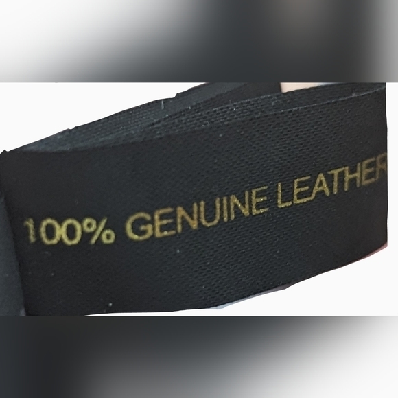 EUC 100% Genuine Leather beautiful blue removable strap back zip top zip closure - Picture 11 of 15